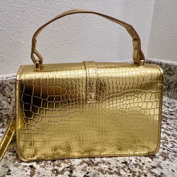 Gold Metallic Croc Embossed Purse NWOT - Picture 4 of 15